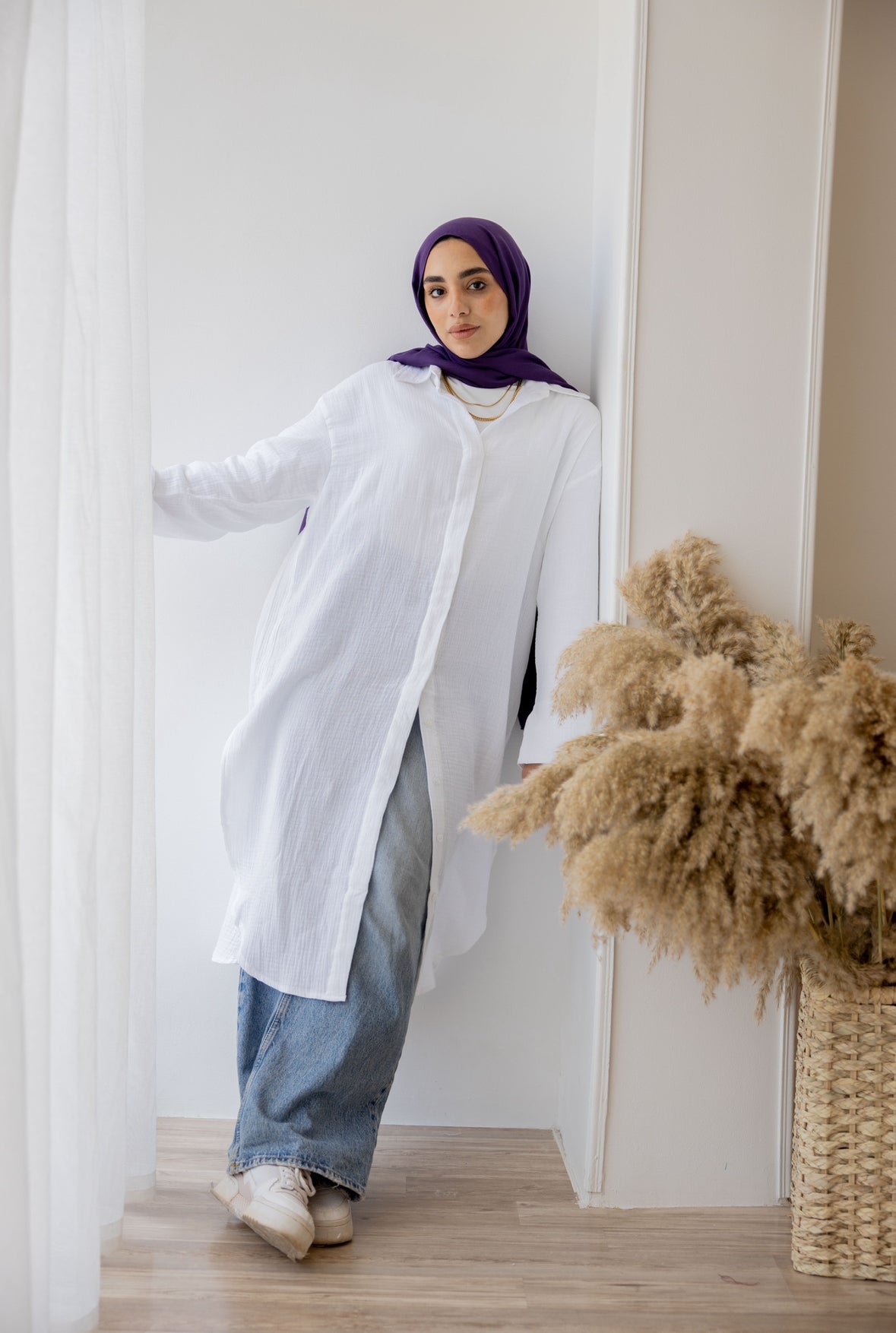 Crinkled linen long shirt in white