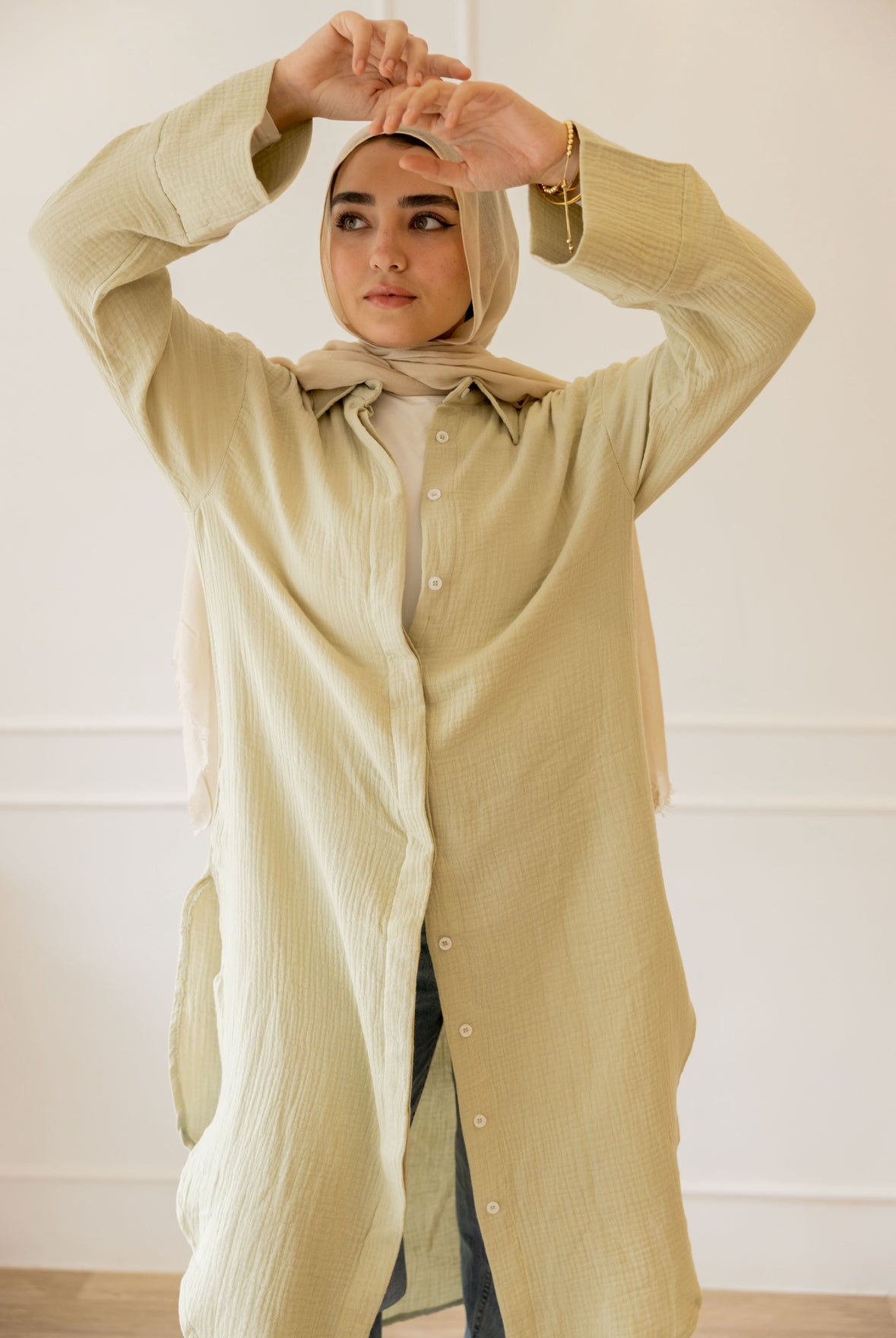 Crinkled linen long shirt in sage