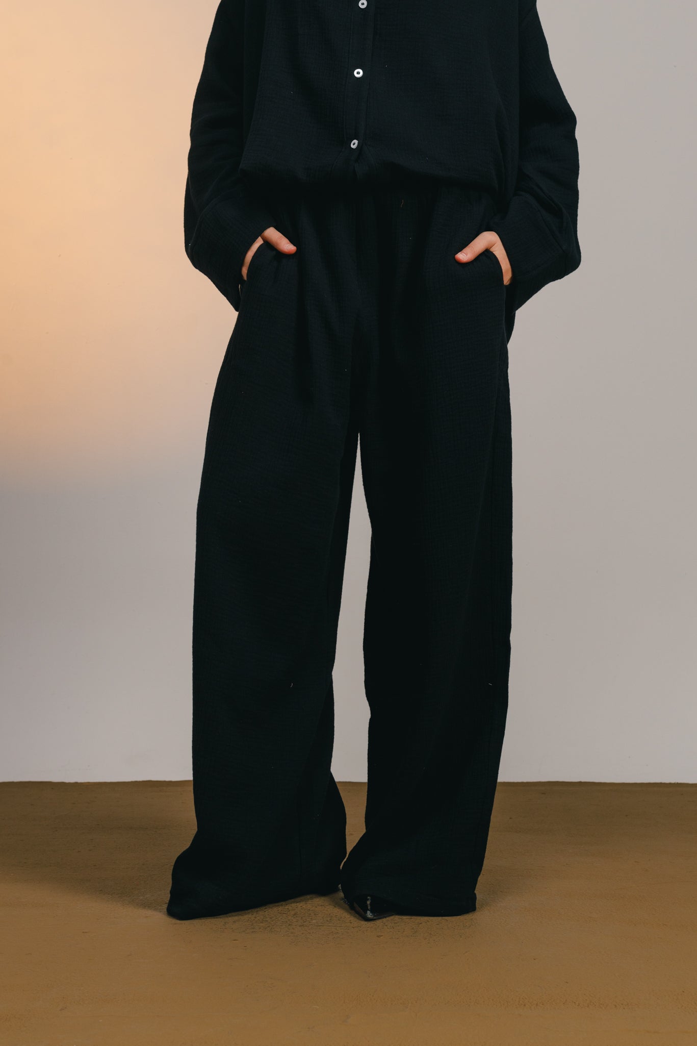 The breezy set in Black