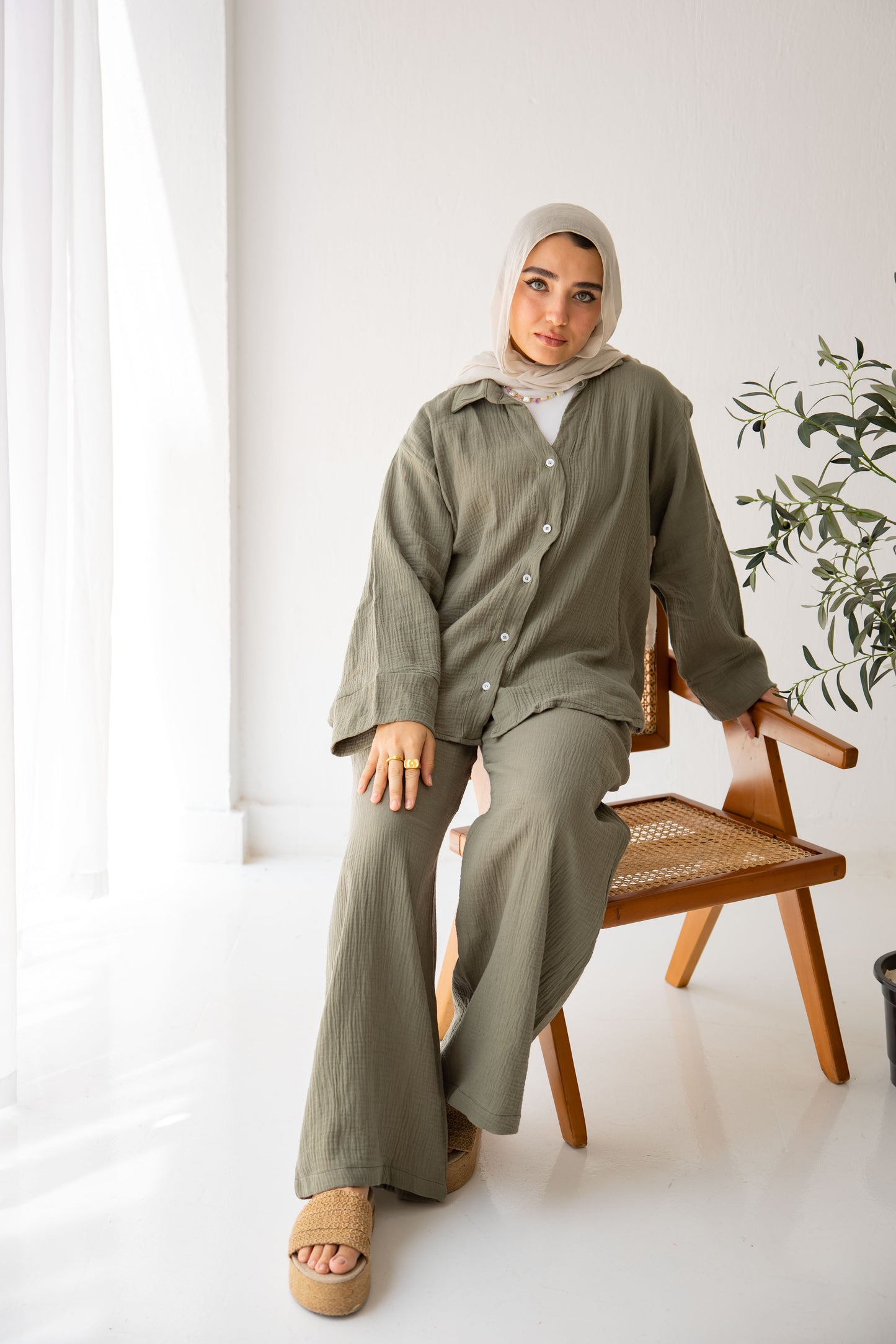 The breezy set in light olive