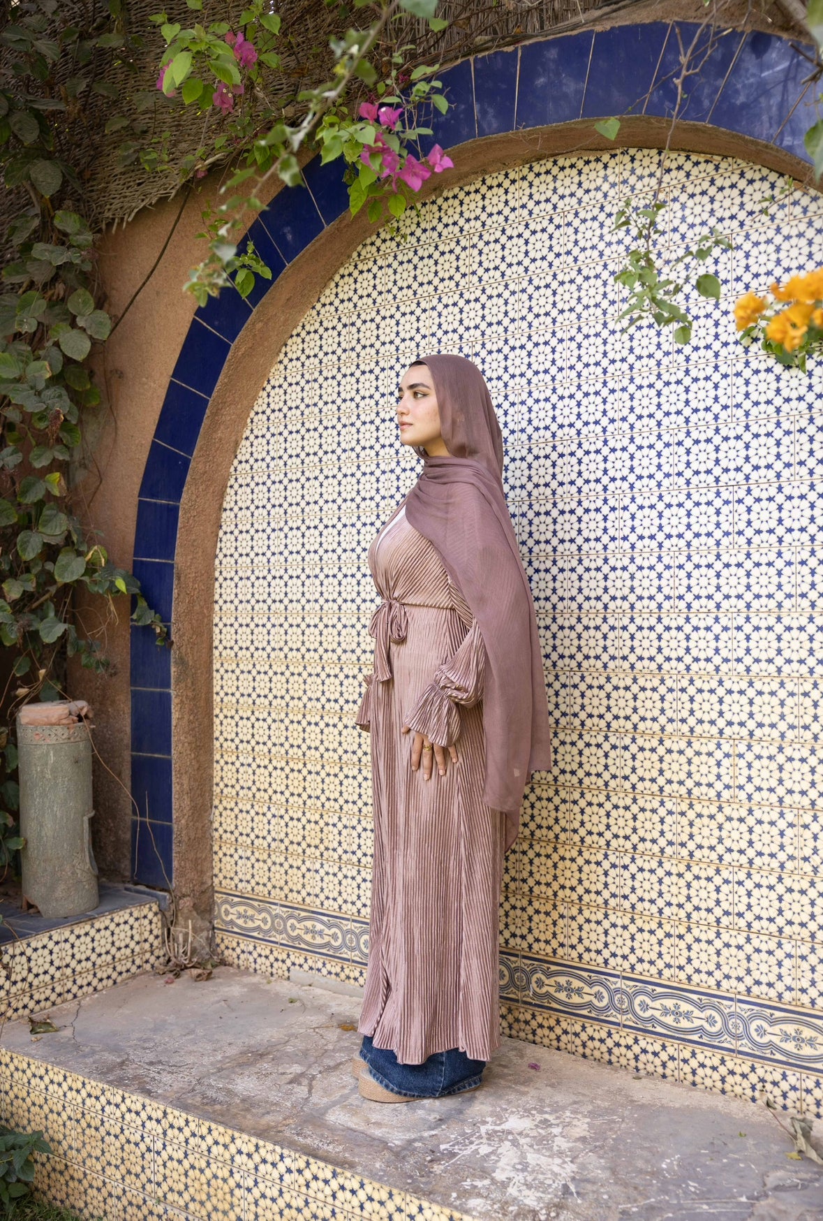 Pleated silk kimono in mink