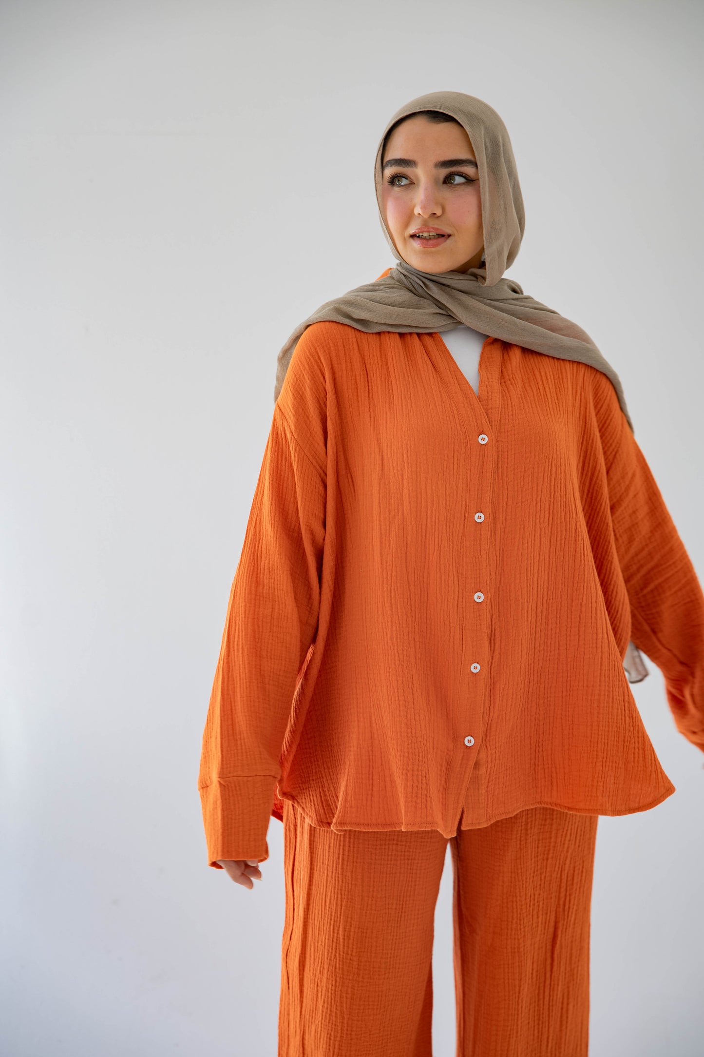 The breezy set in tangerine earth