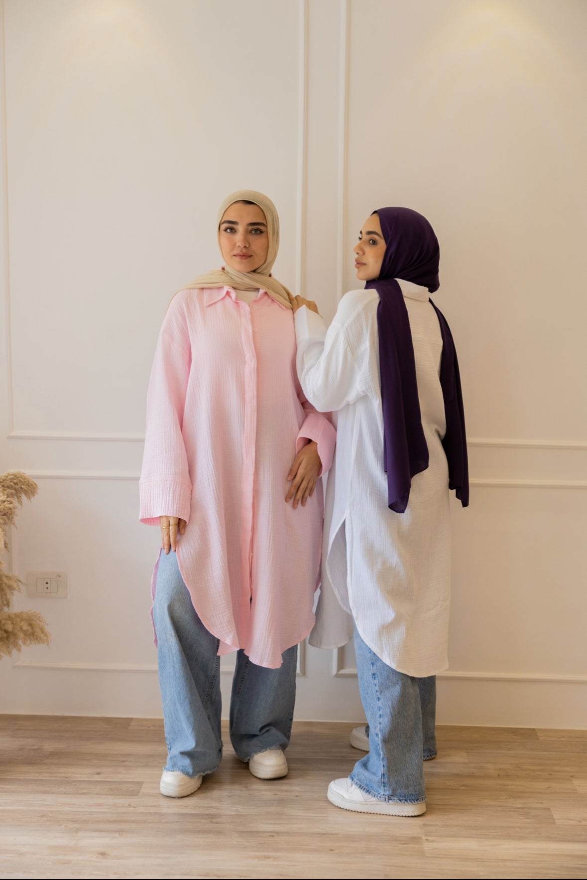 Crinkled linen long shirt in white