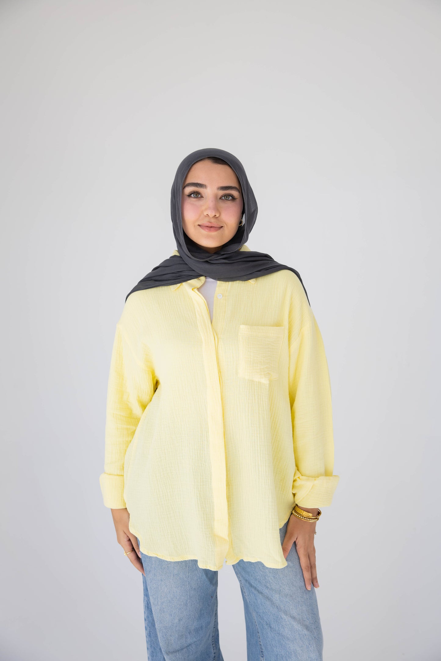Crinkled linen shirt in light yellow