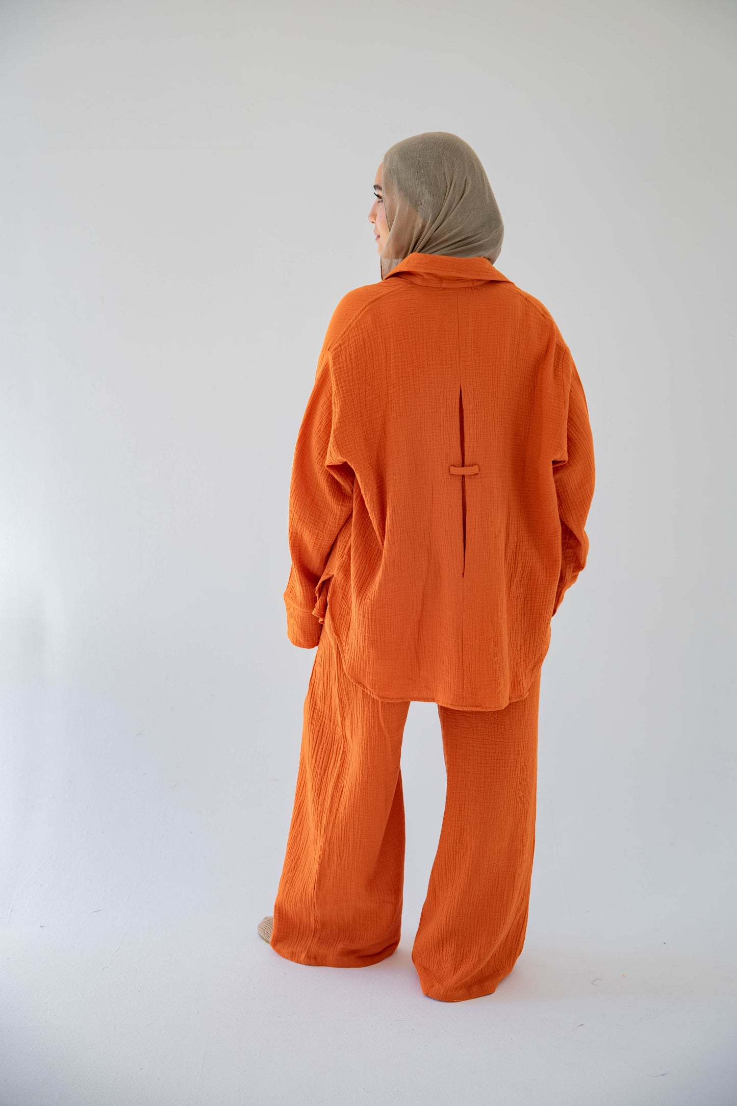 The breezy set in tangerine earth