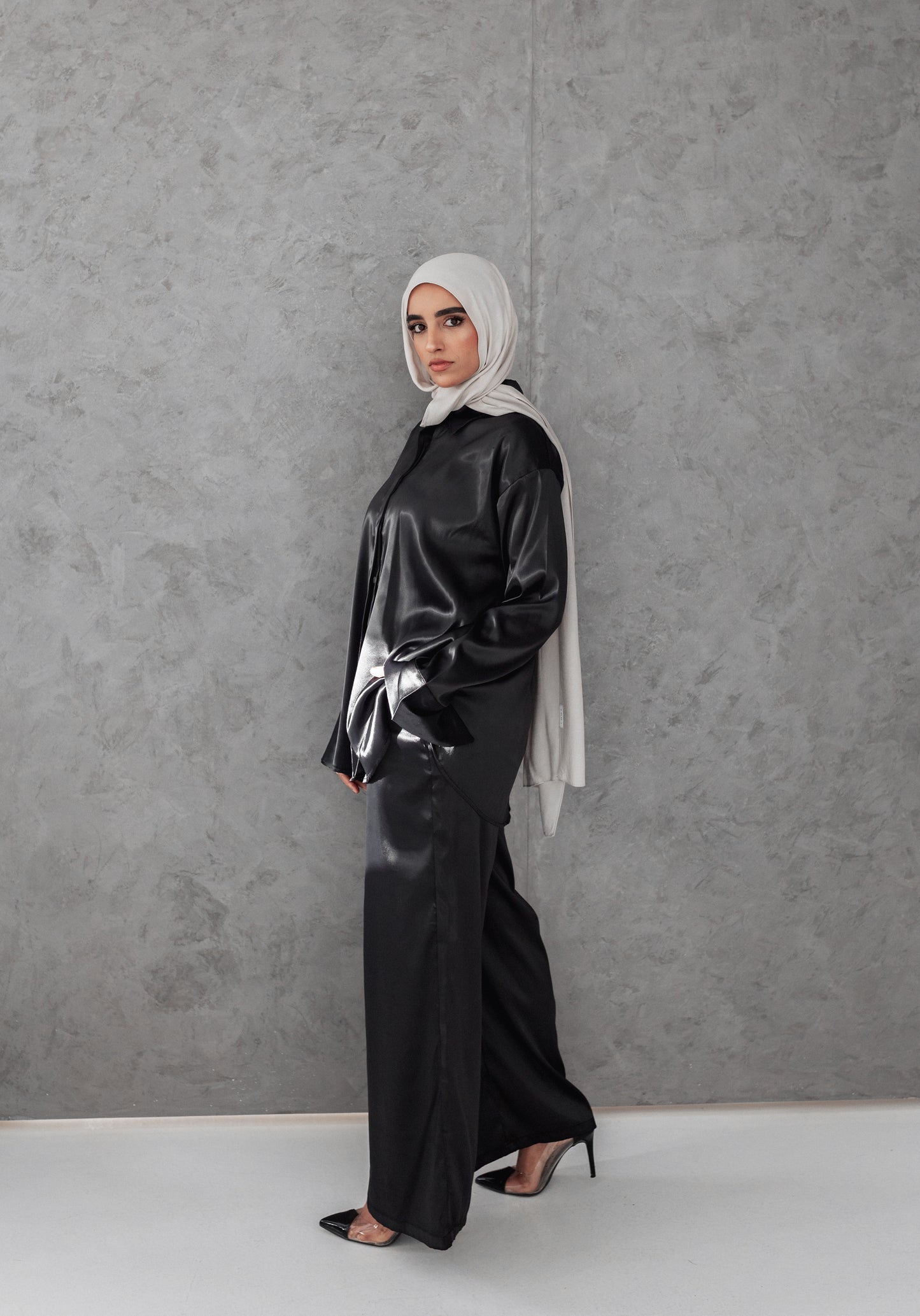 Love me silk set in black