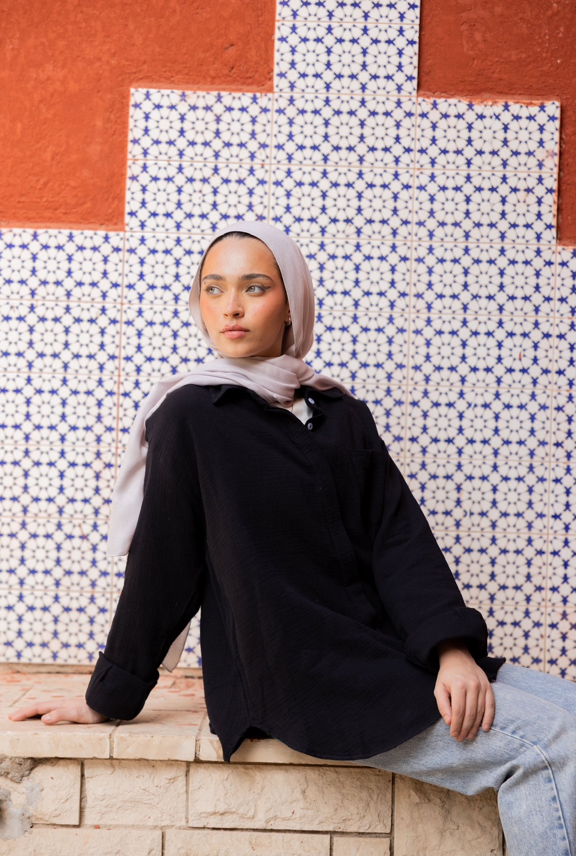 Crinkled linen shirt in black
