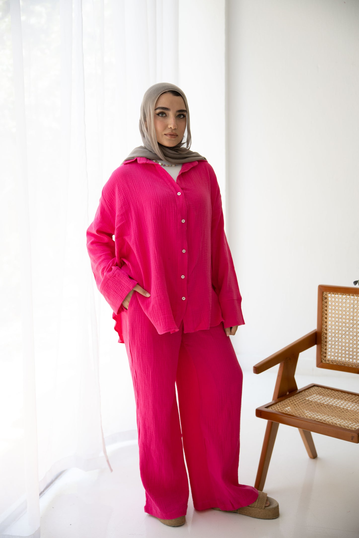 The breezy set in hot pink