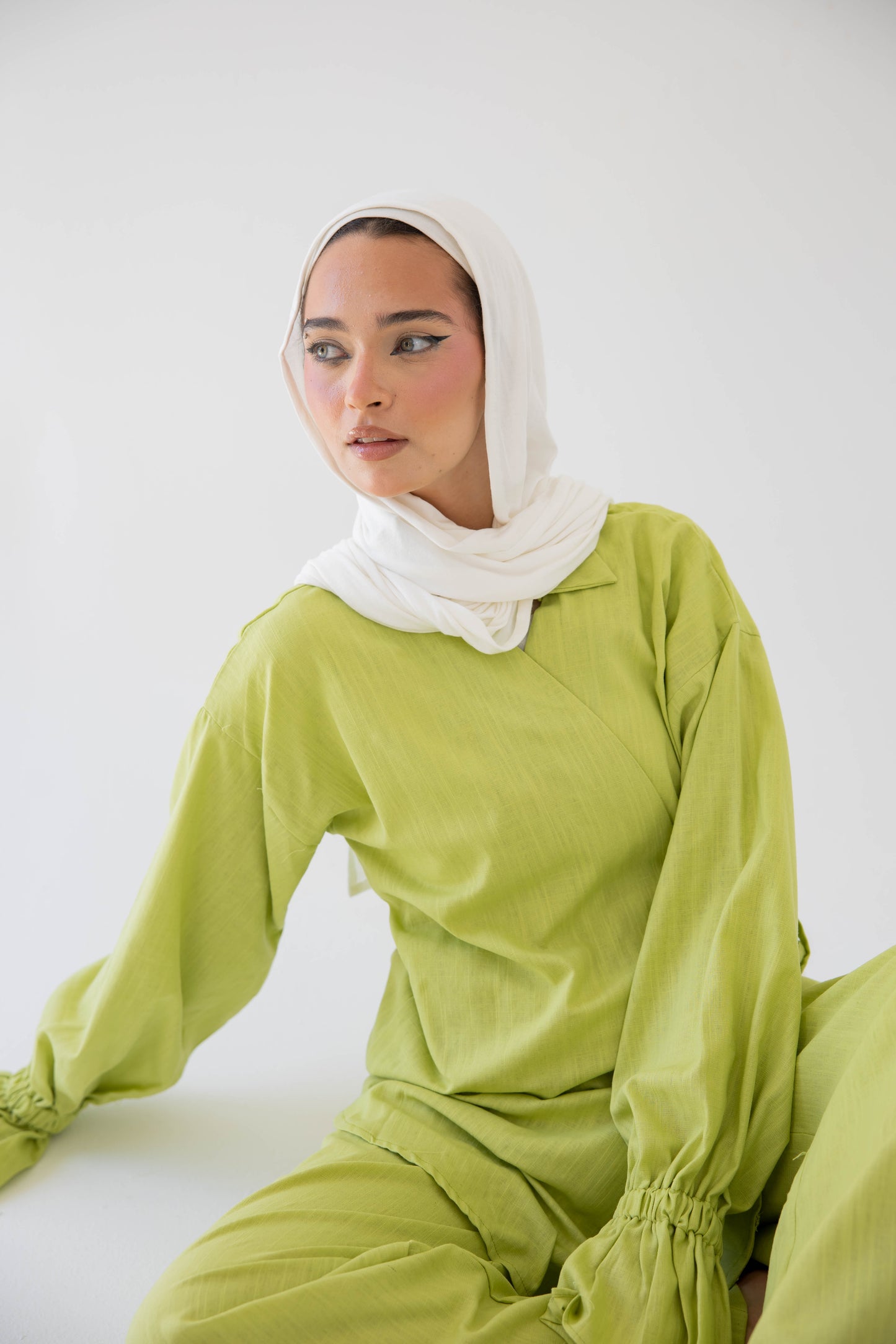 ASMC linen set in Electric Green