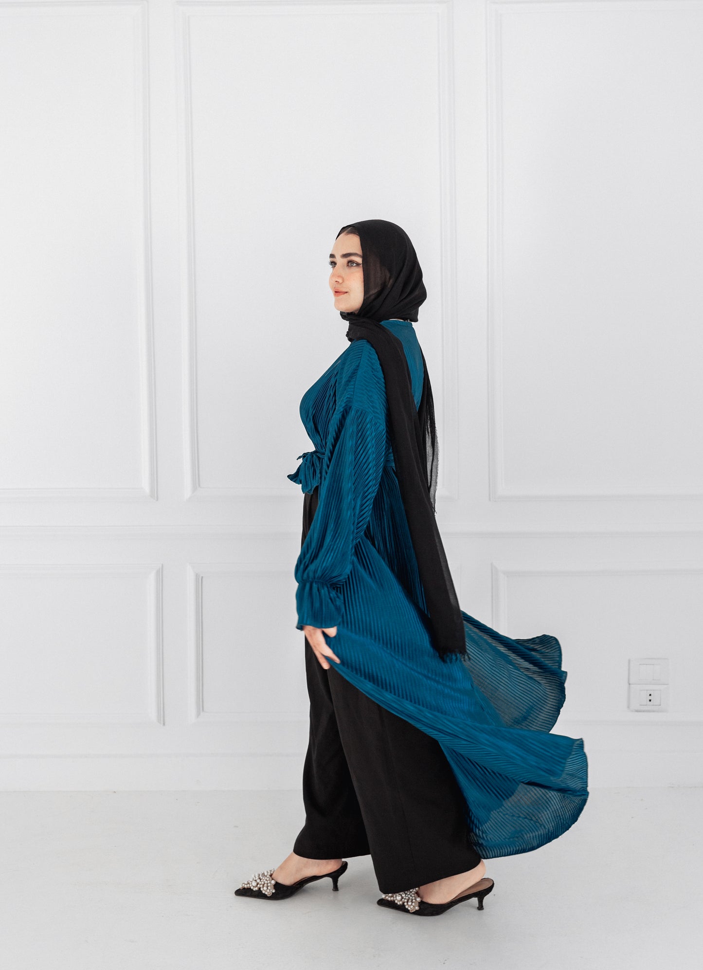 Pleated silk kimono in emerald green