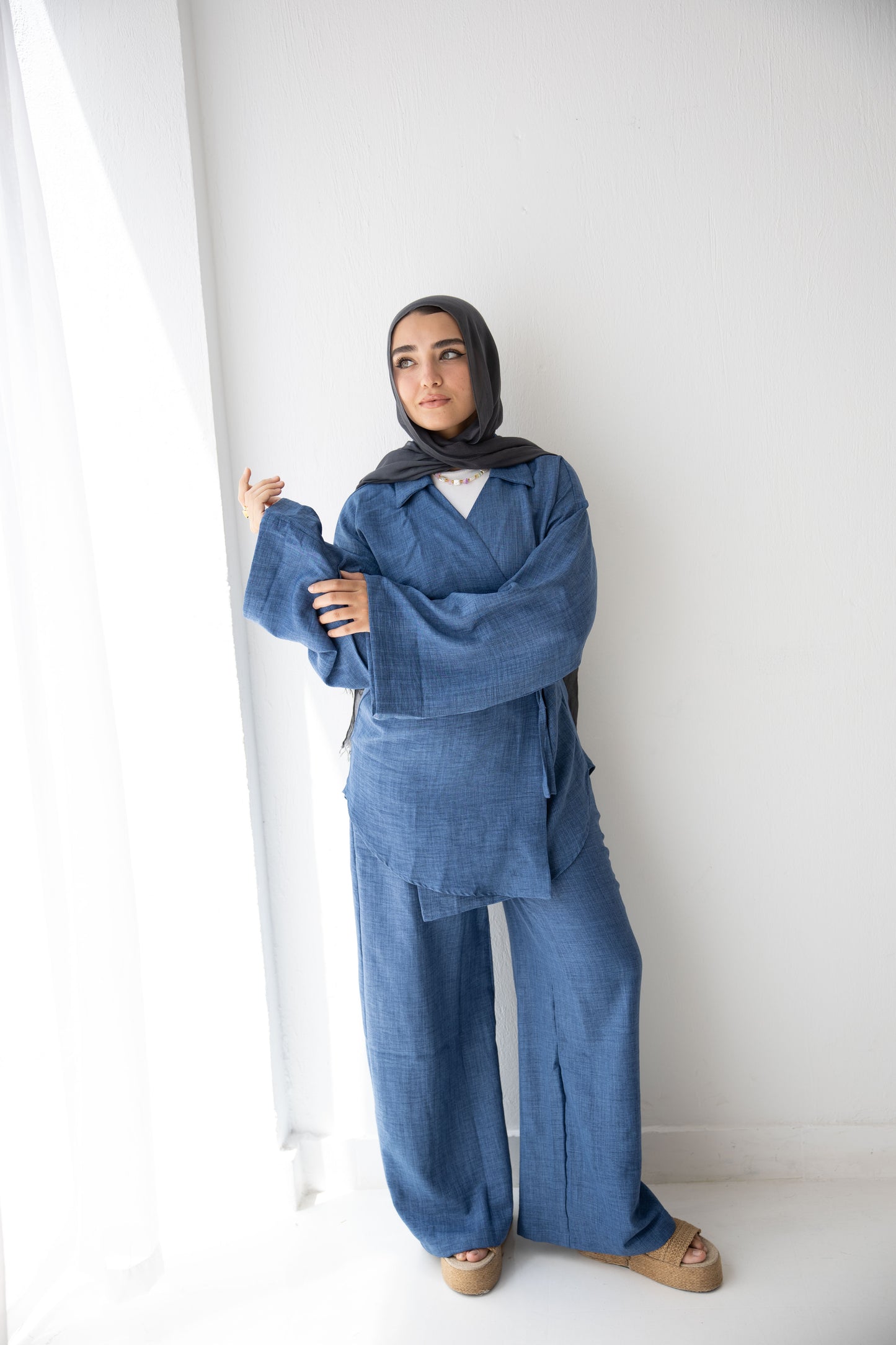 The practical set in washed blue
