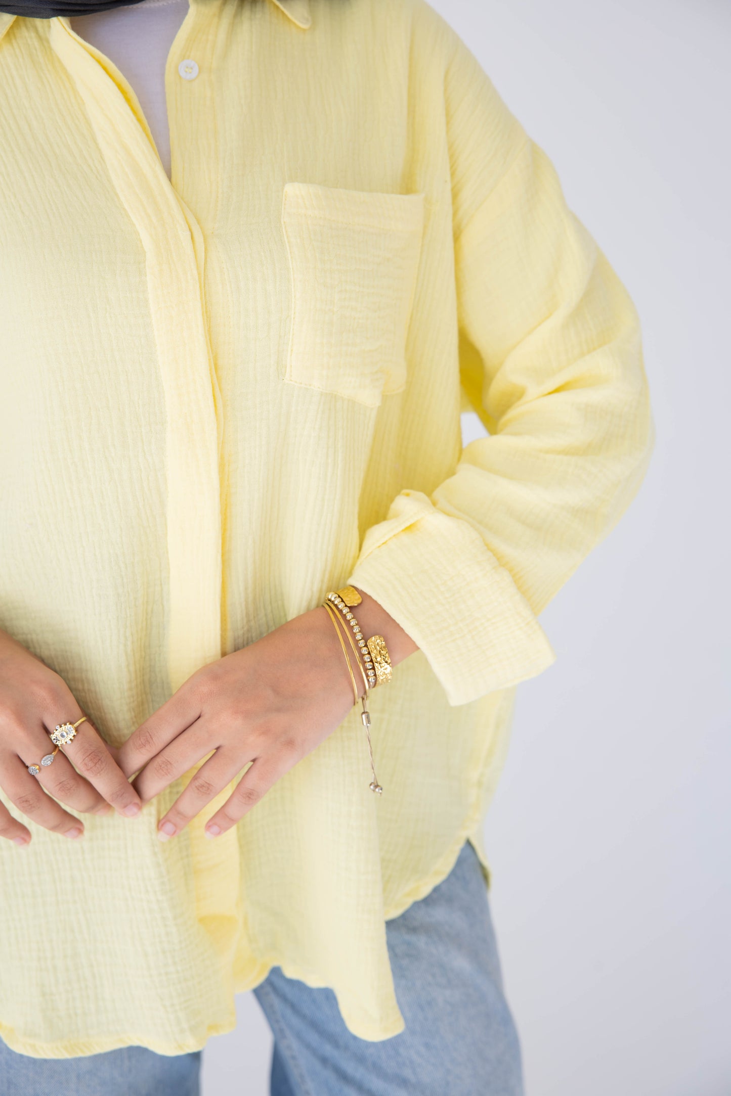 Crinkled linen shirt in light yellow