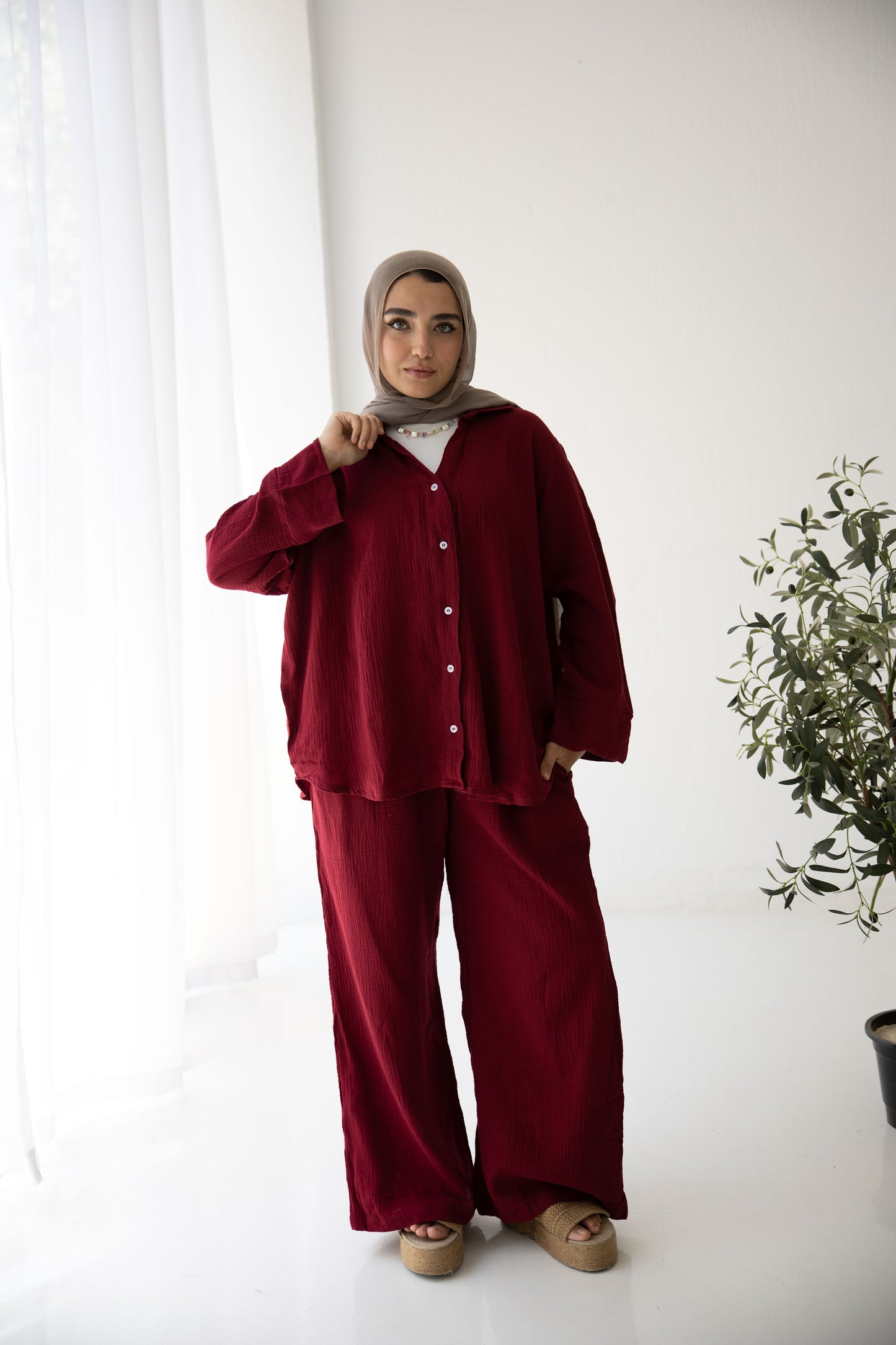 The breezy set in burgundy