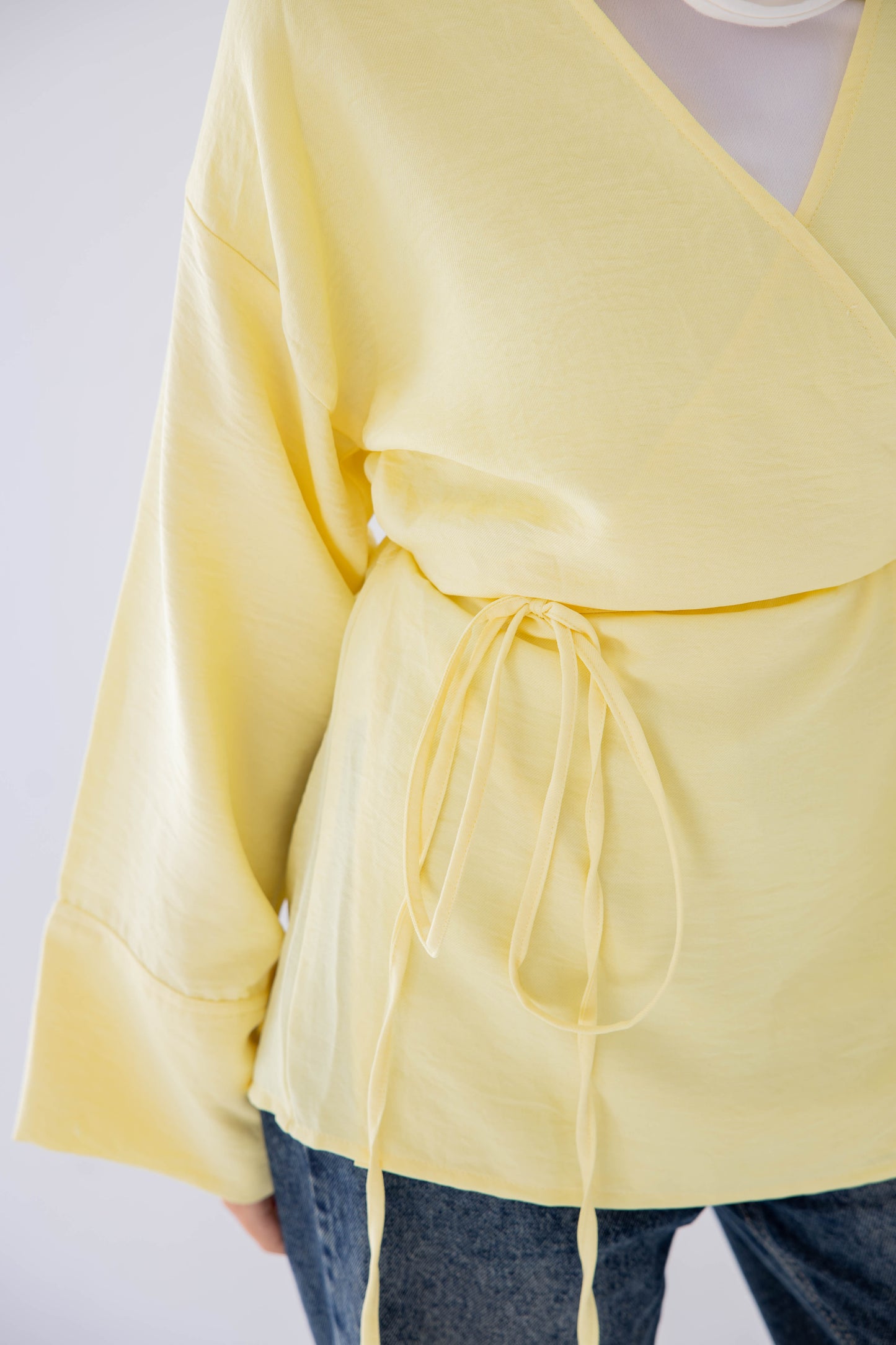 Luna wrap in pastel yellow