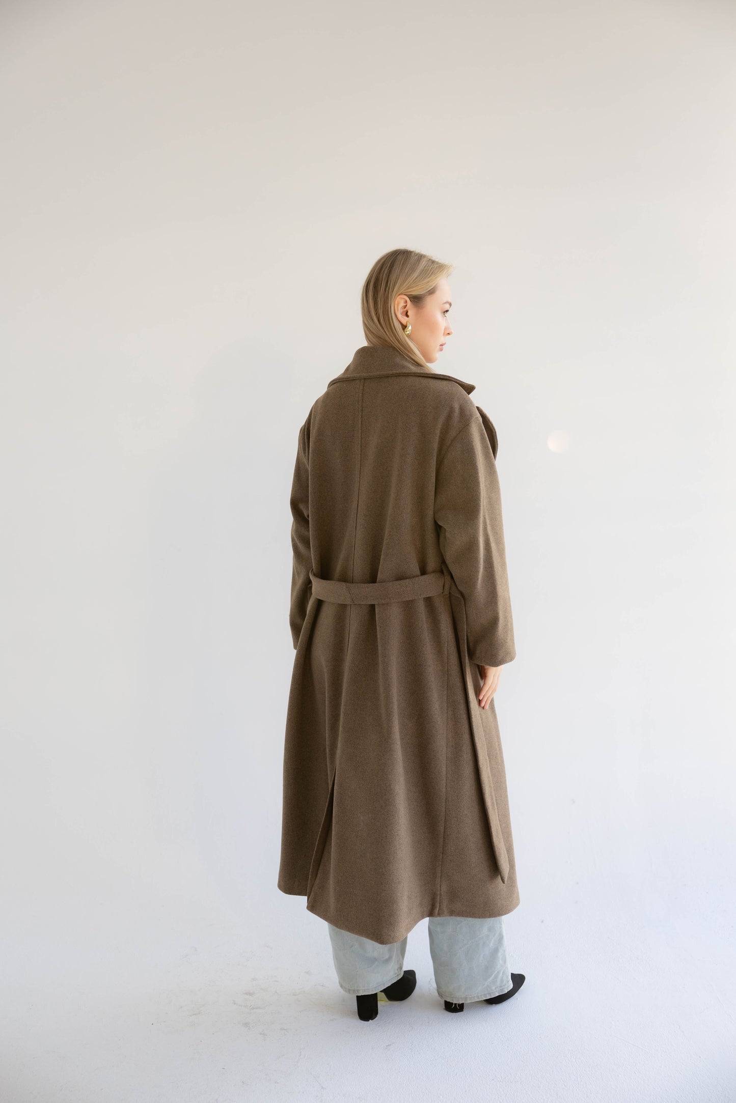 Snow Grace Coat In Coffee Bean