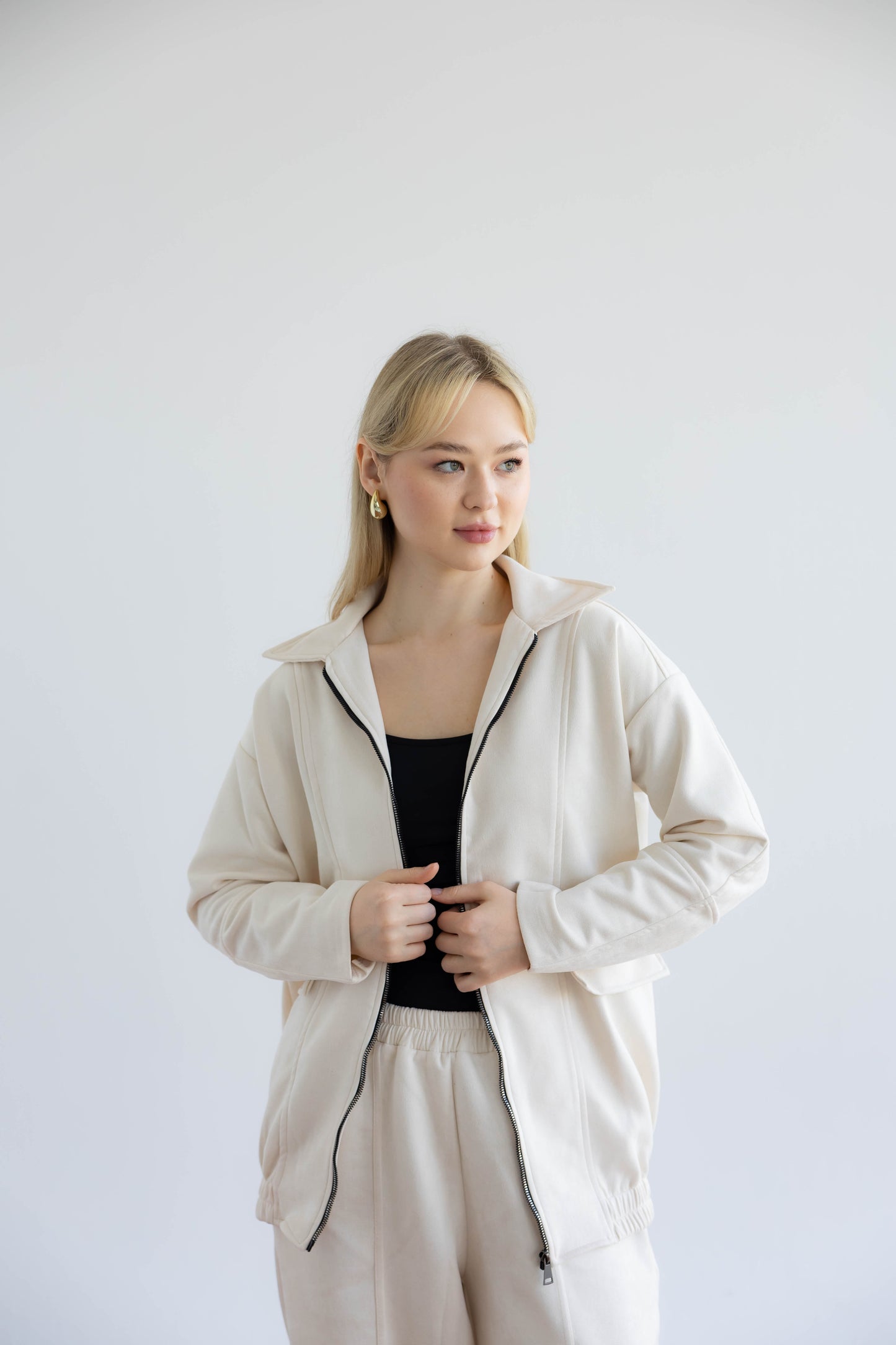 On Track set In off-White