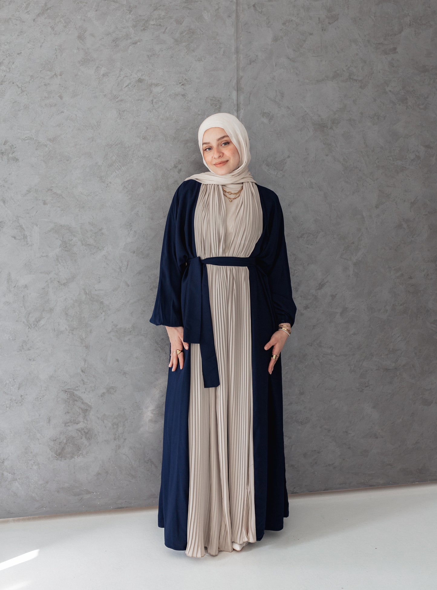 Elara abaya in navy blue