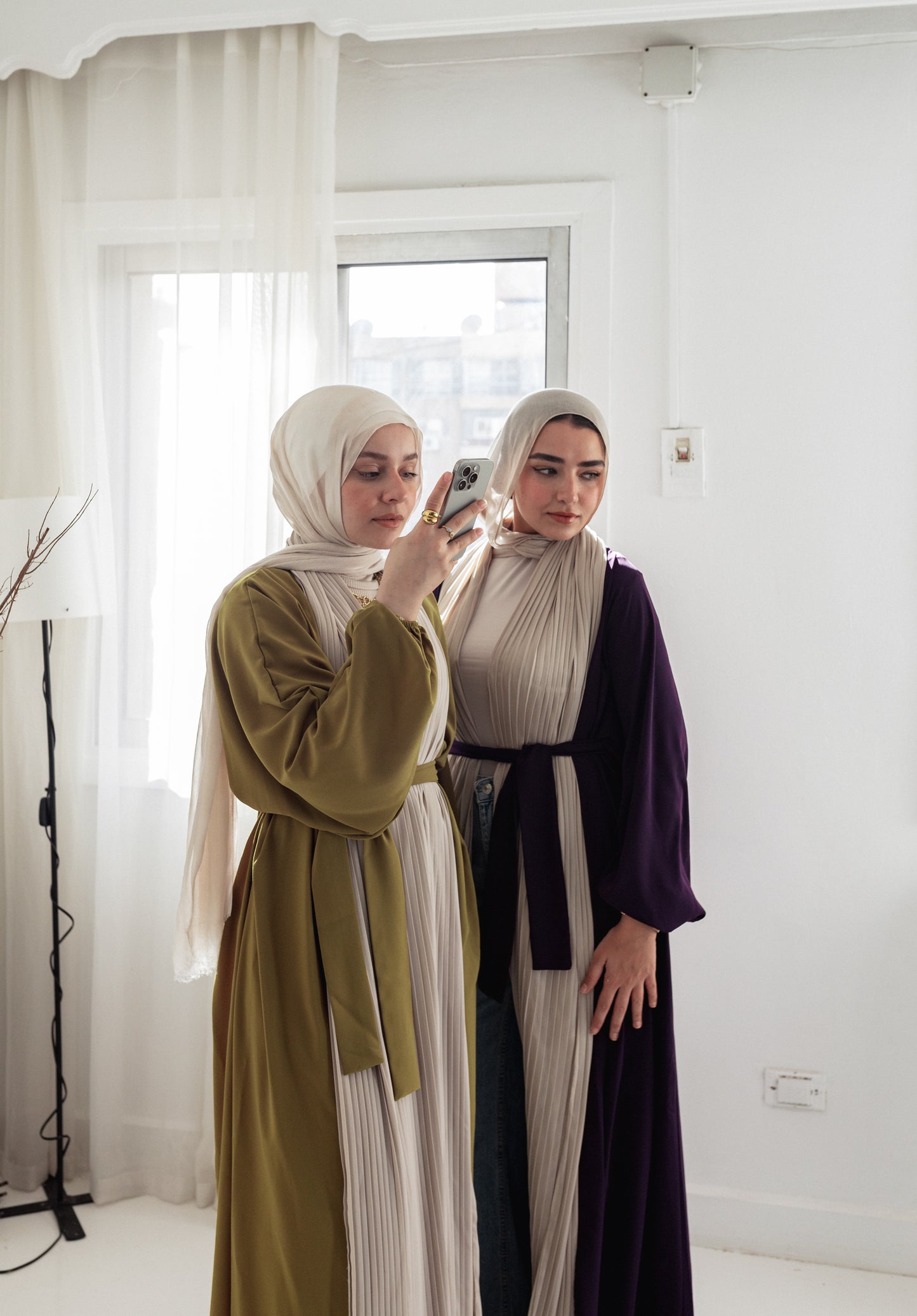 Elara abaya in lime green