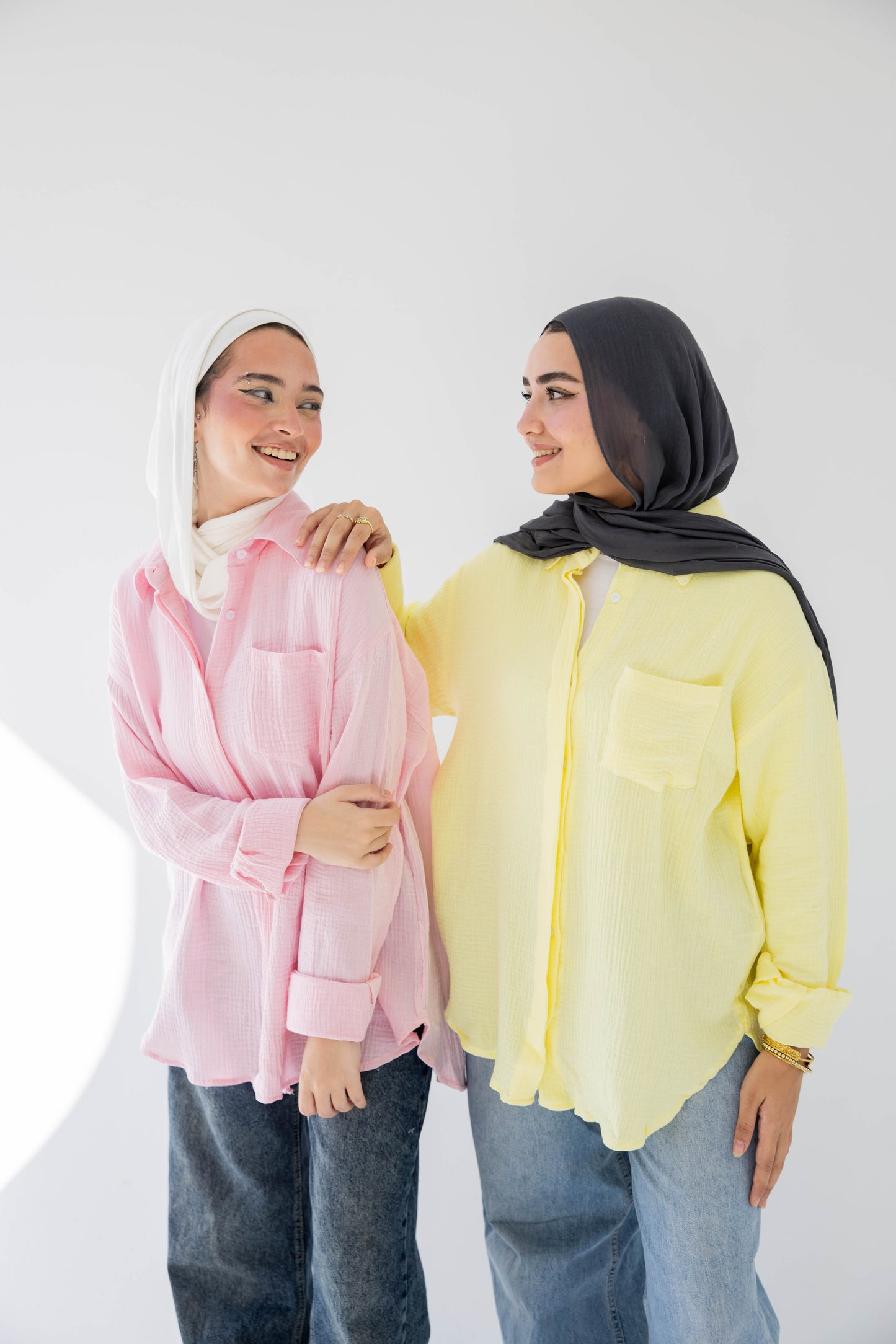 Crinkled linen shirt in light yellow