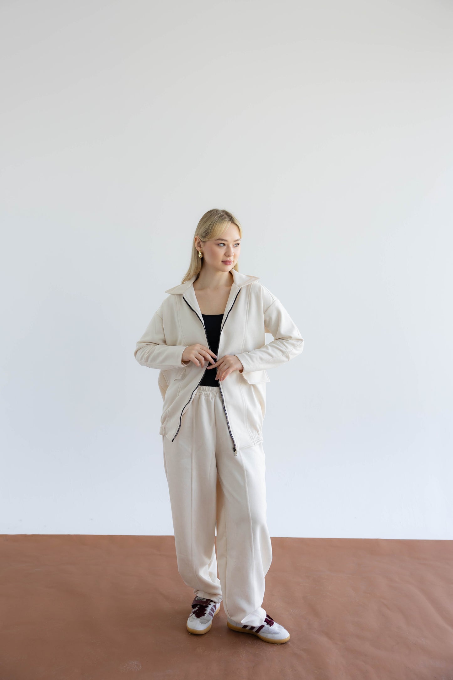 On Track set In off-White