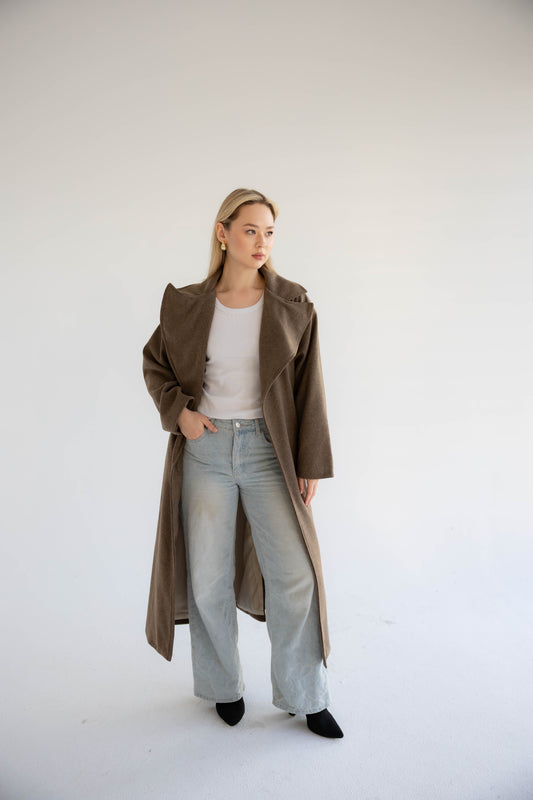 Snow Grace Coat In Coffee Bean