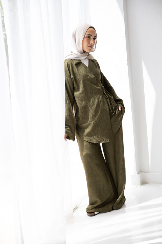 The practical set in deep olive