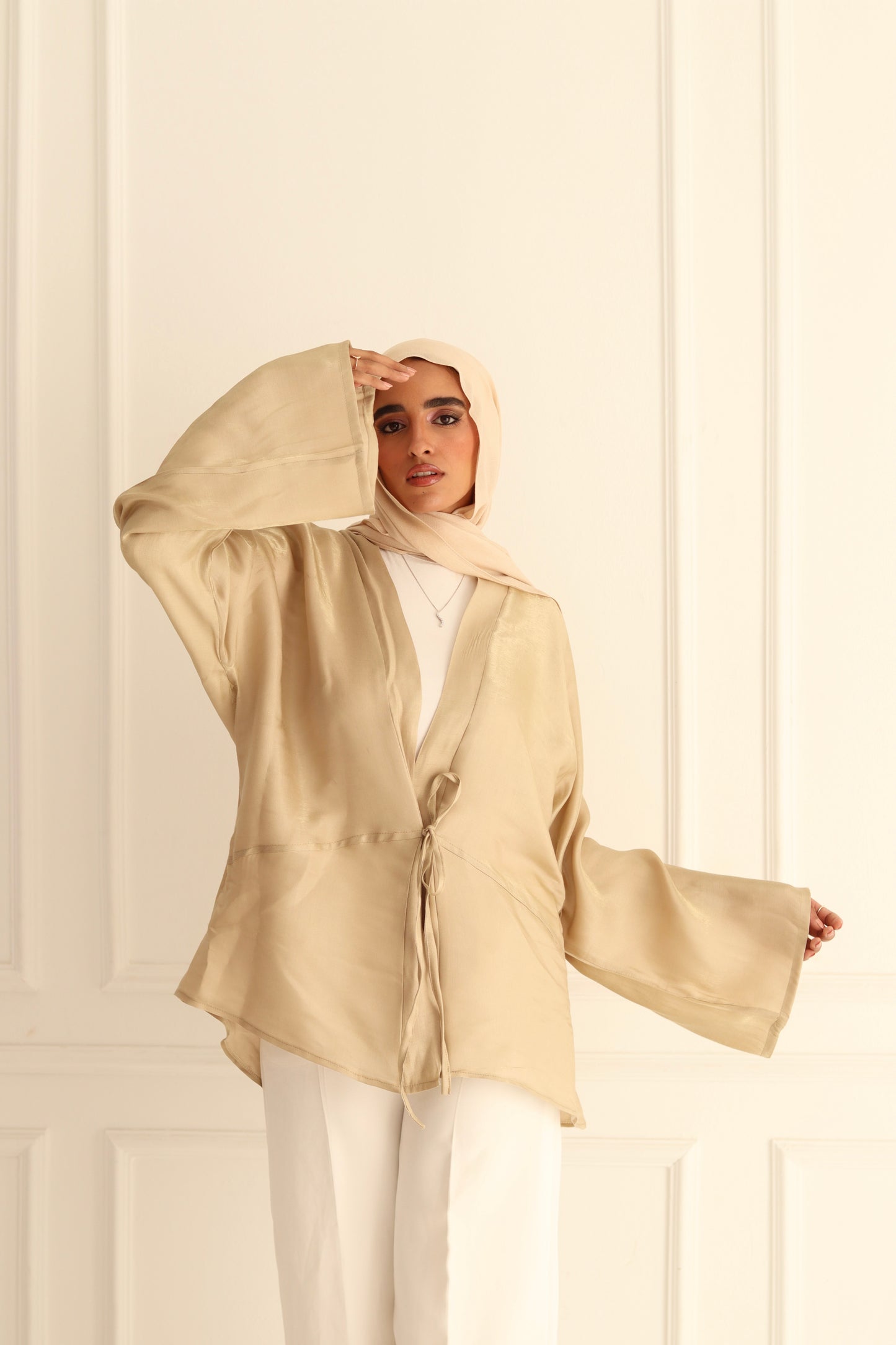 Shimmery kimono in cream