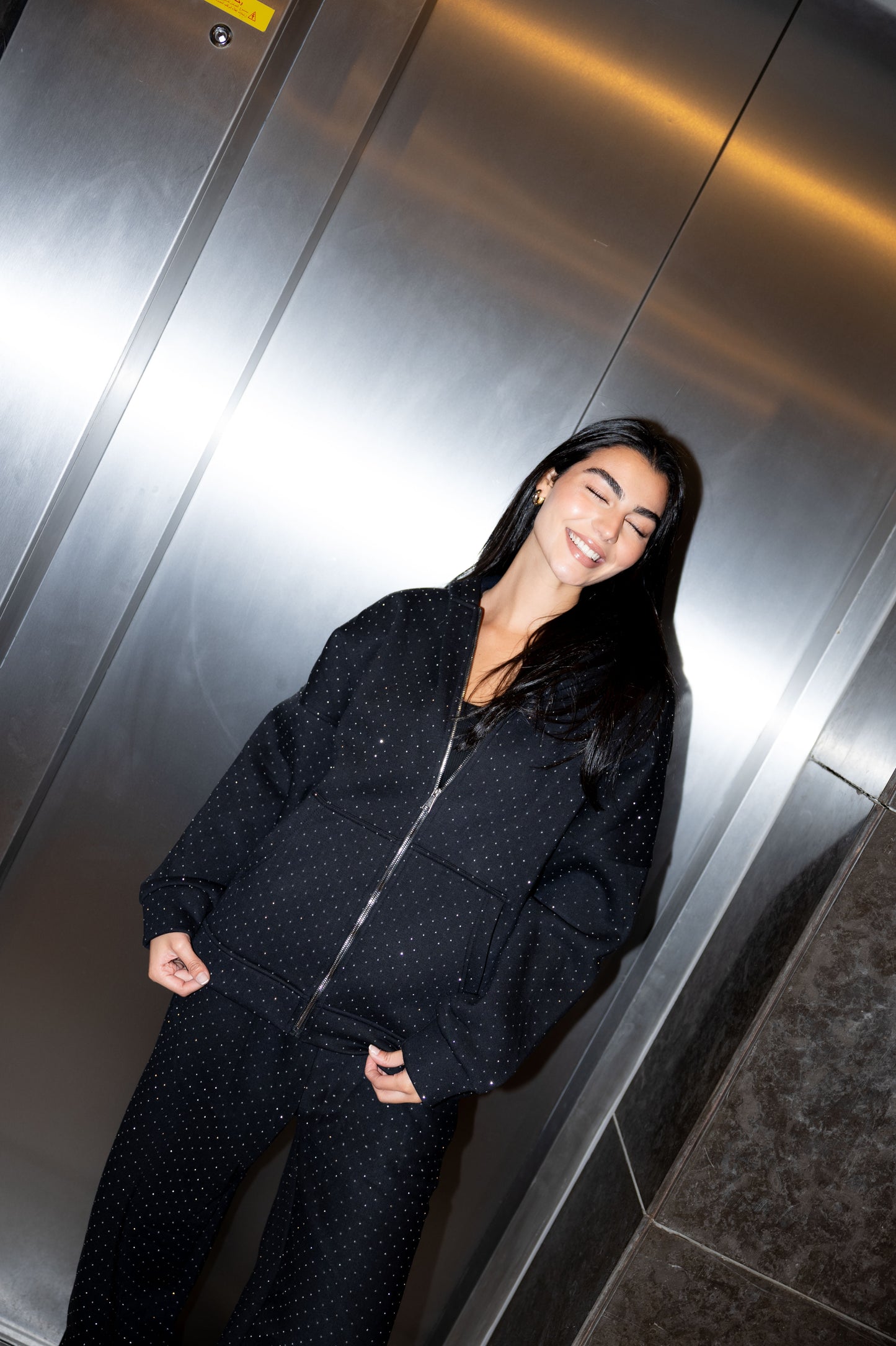 MIDNIGHT GLOW Set In Black