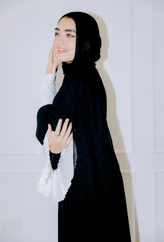 Grace Abaya in black
