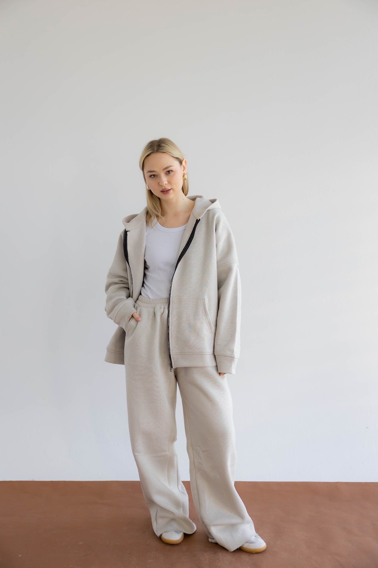 MIDNIGHT GLOW Set In Grey