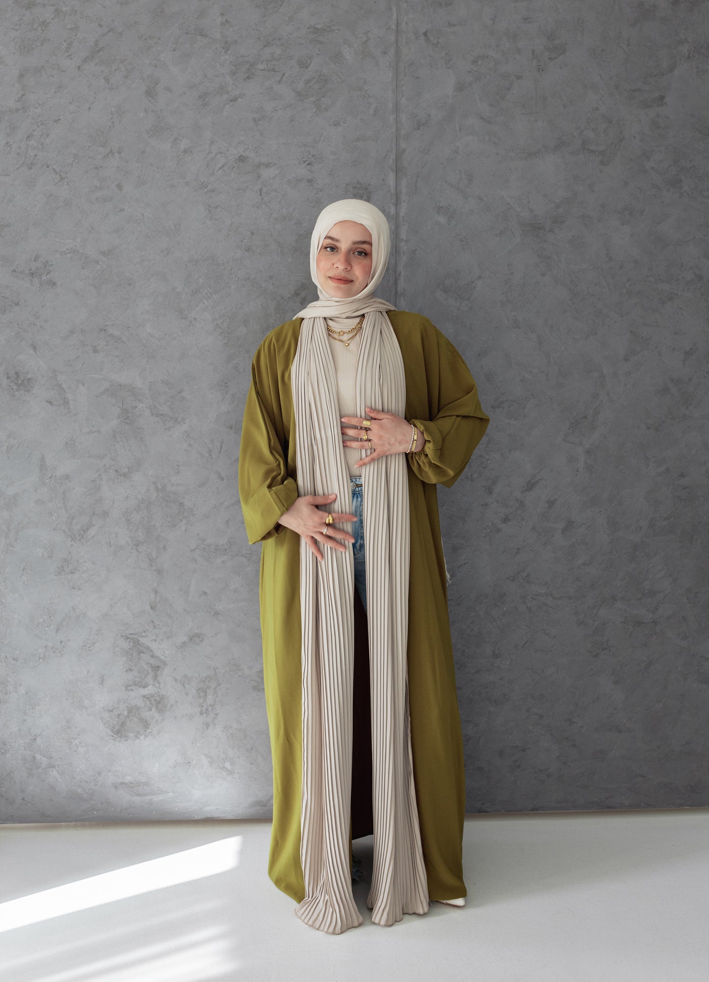 Elara abaya in lime green