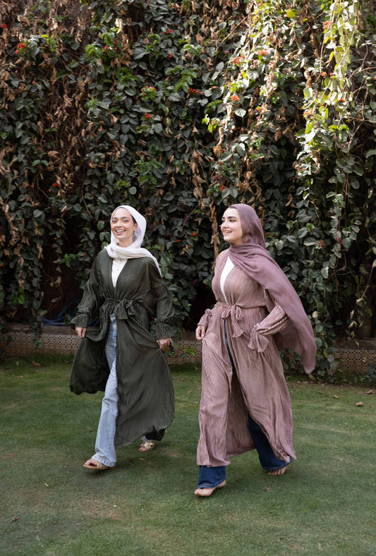 Pleated silk kimono in olive