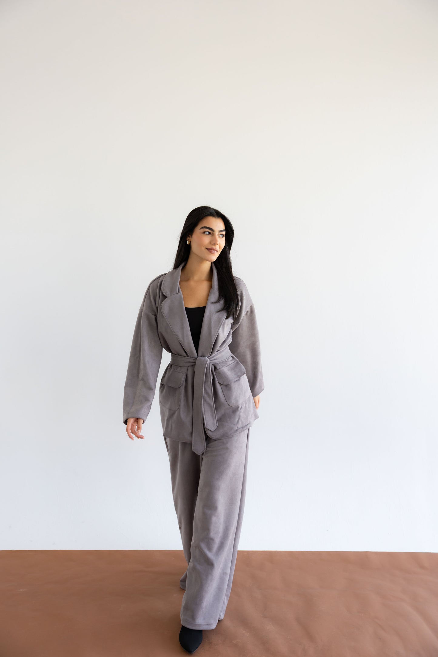 The Velvet Set In Grey