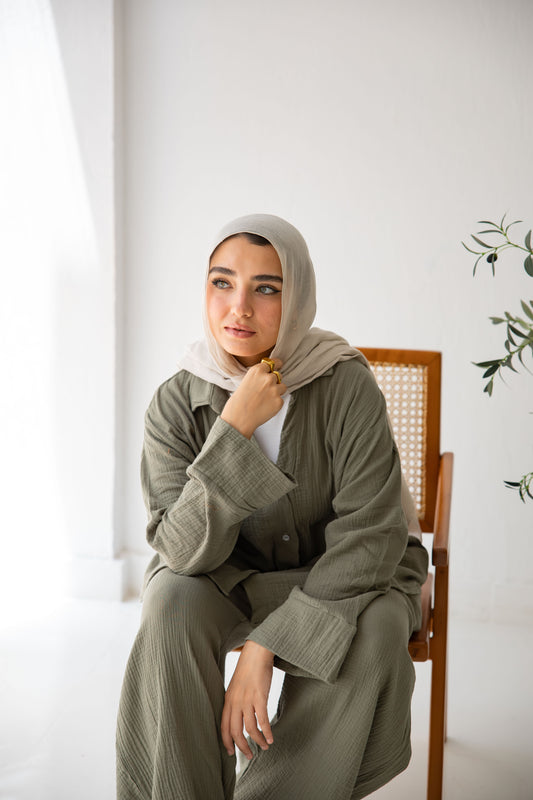 The breezy set in olive