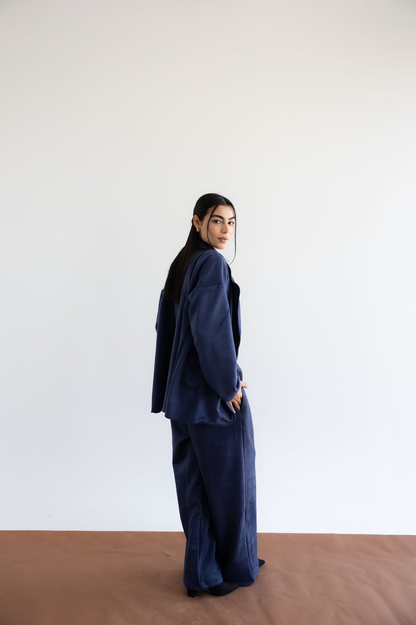 The Velvet Set In Navy