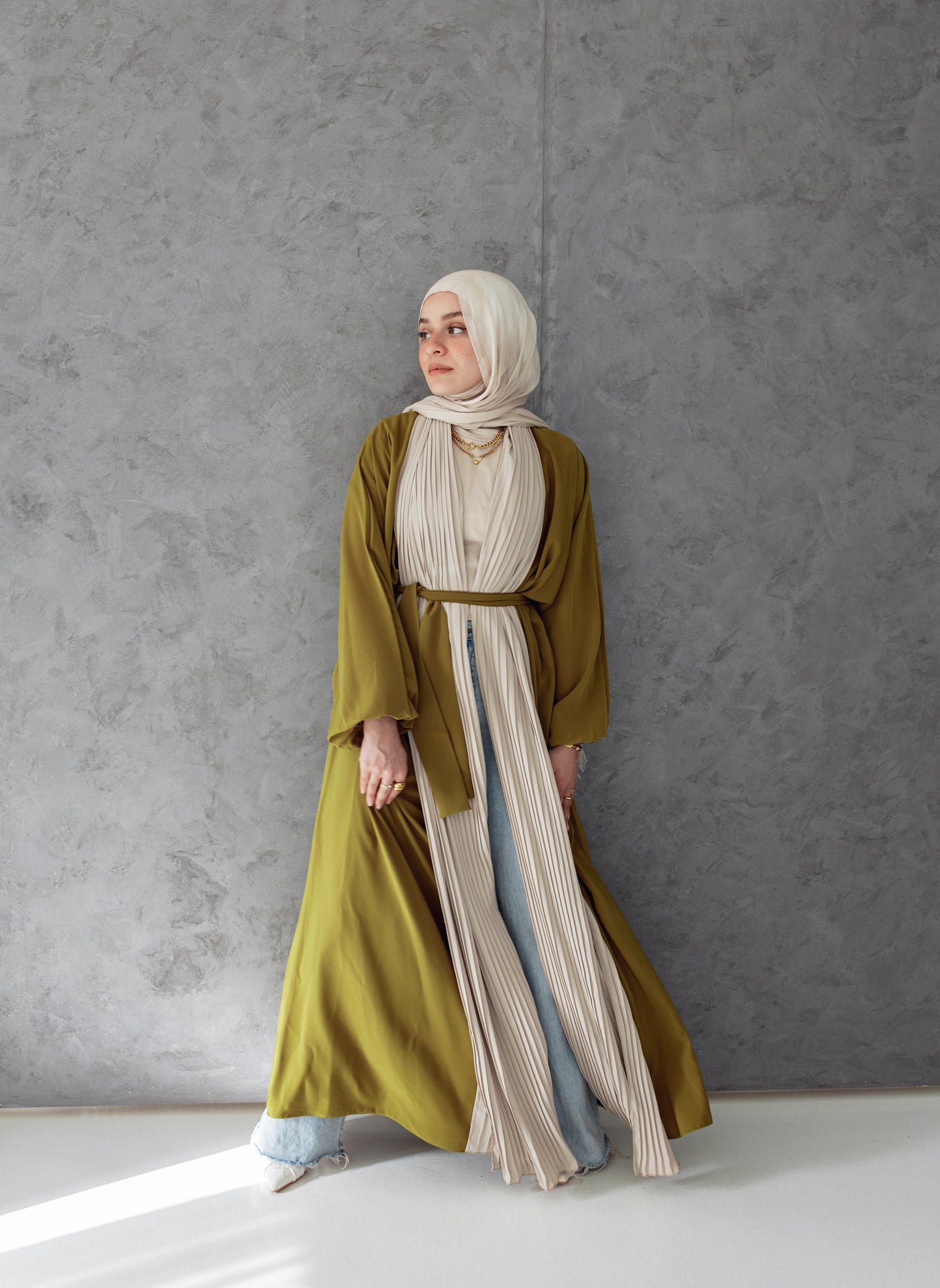 Elara abaya in lime green