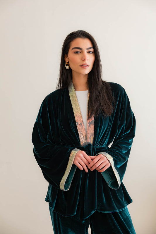 Midnight Majesty Set In Imperial Emerald