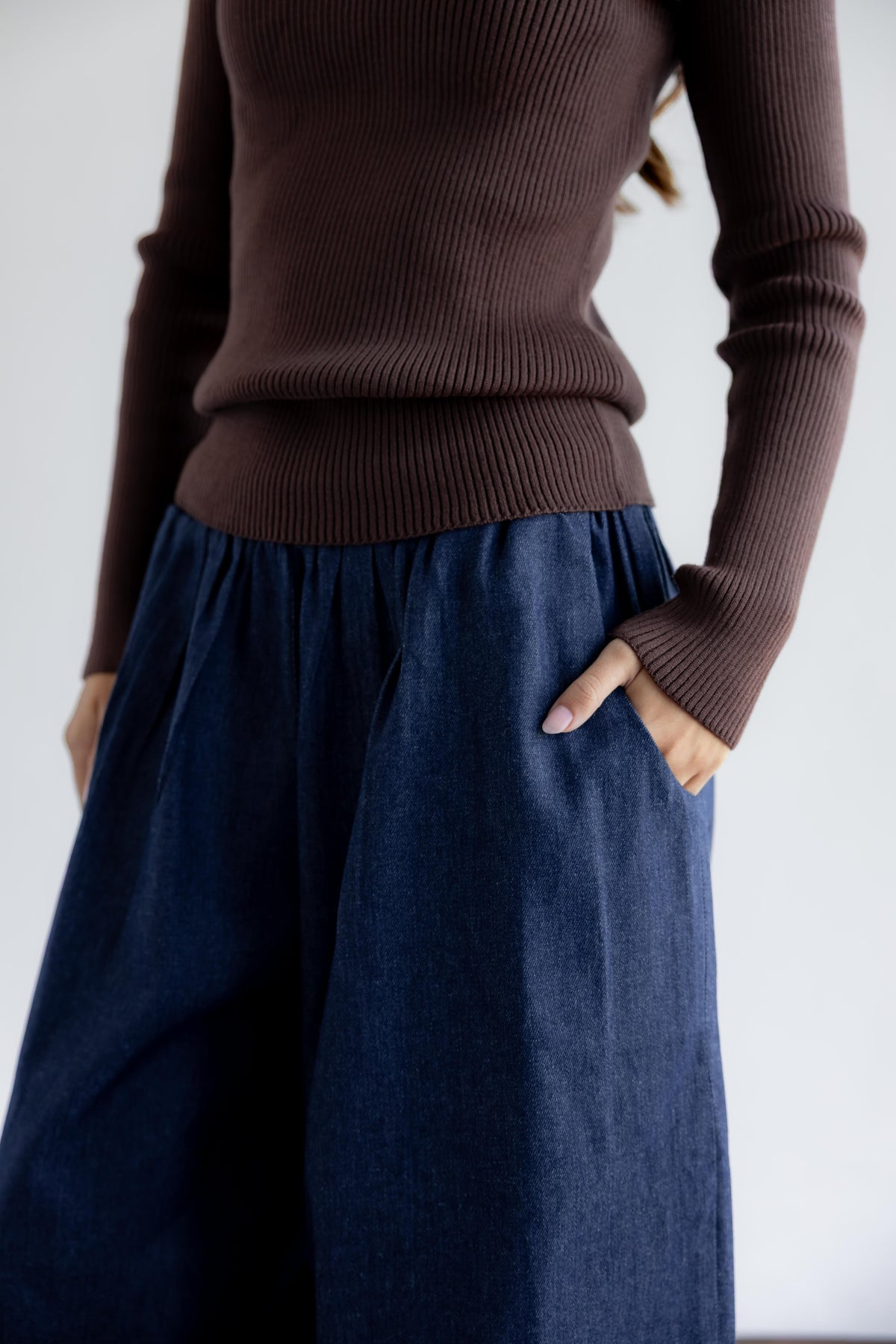The Ribbed Knit Basic Top - Brown