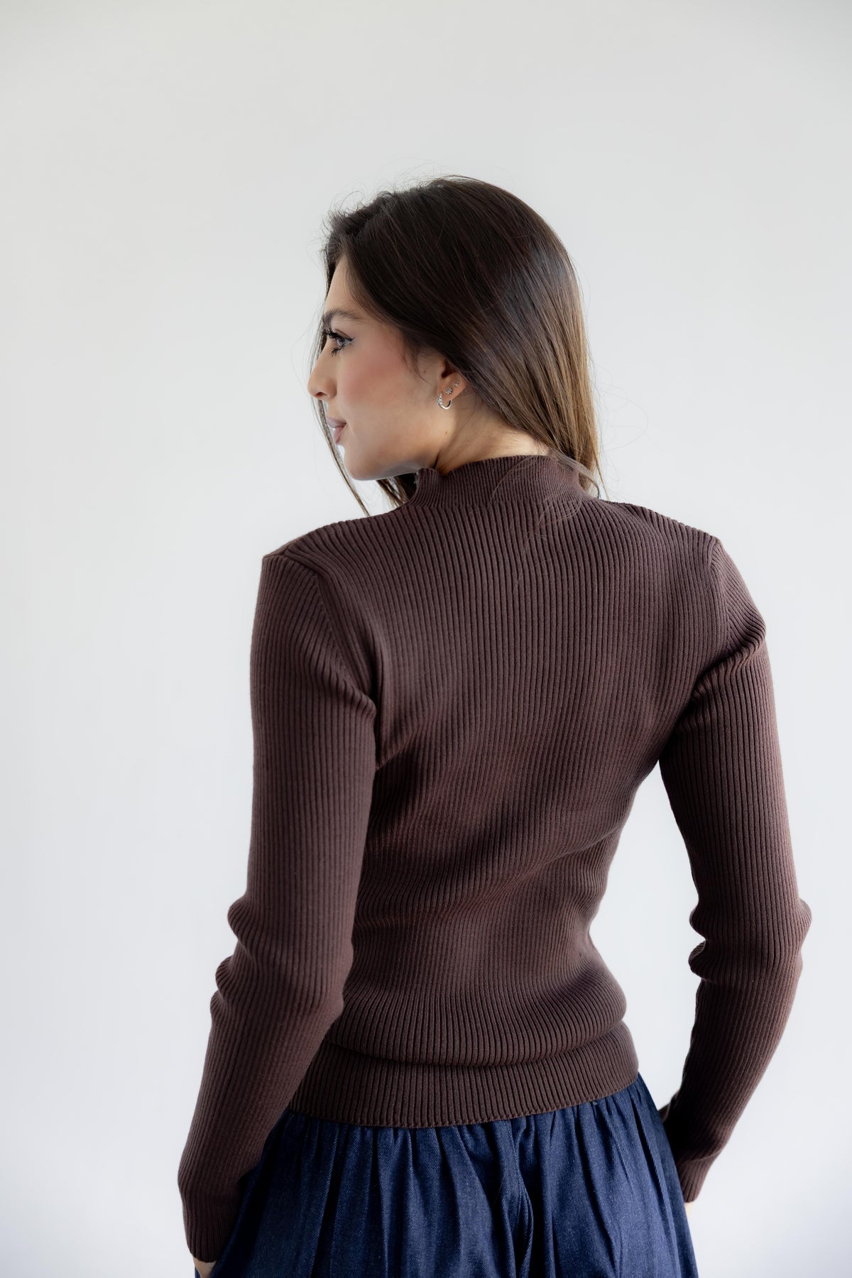 The Ribbed Knit Basic Top - Brown